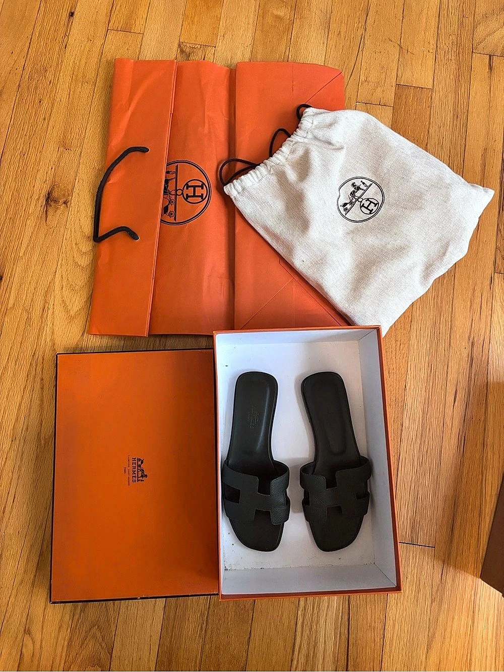 Hermès Oran dark green Leather Sandals